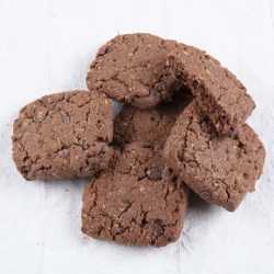 Venez deguster nous savoureux biscuits au chocolat noir et aux amandes